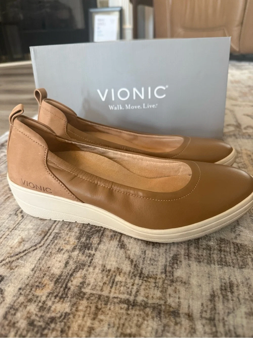 Vionic smooth brown